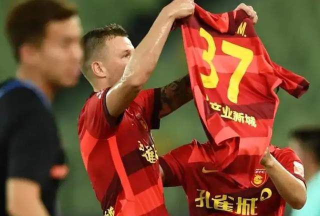 被爆操